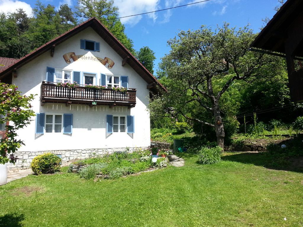 Pension Rosenheim Treffen Extérieur photo